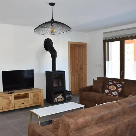 Apartment Bel Avec Terrasse, Proche Du Telepherique Et Centre Aquatique A - Fr-1-464-205
