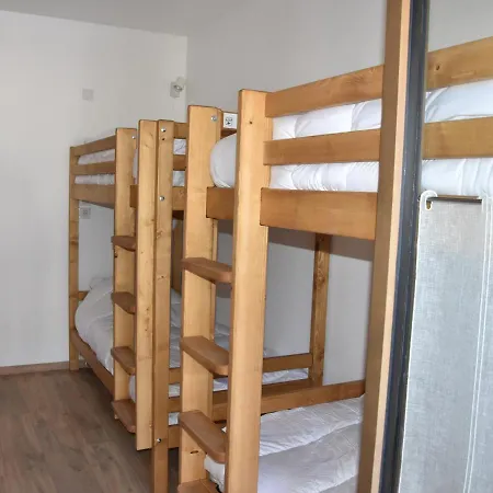 Bel Avec Terrasse, Proche Du Telepherique Et Centre Aquatique A - Fr-1-464-205 Apartment