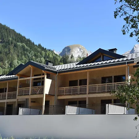 Bel Avec Terrasse, Proche Du Telepherique Et Centre Aquatique A - Fr-1-464-205 Apartment *